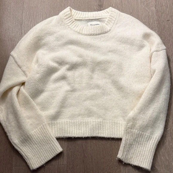 Abercrombie & Fitch Cream Crew Neck Sweater - Picture 1 of 4